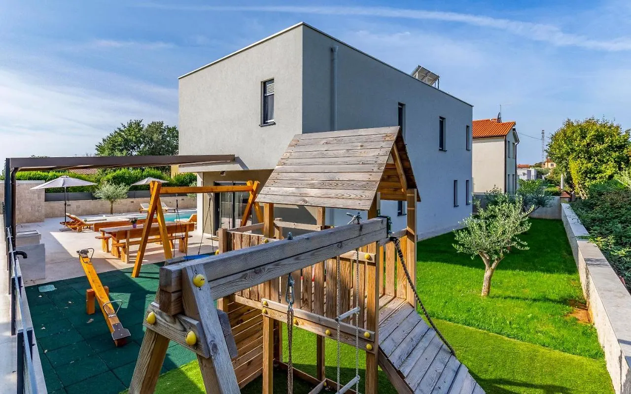 Istriensonne 0005 - Villa Maristra Mit Pool Sisan