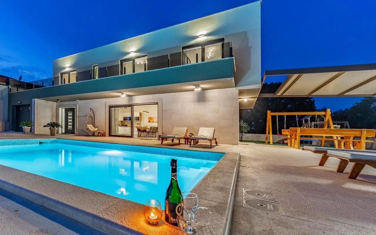 Istriensonne 0005 - Villa Maristra Mit Pool Šišan
